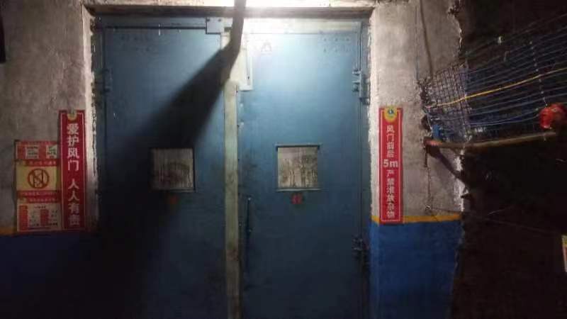 單軌吊無壓風門